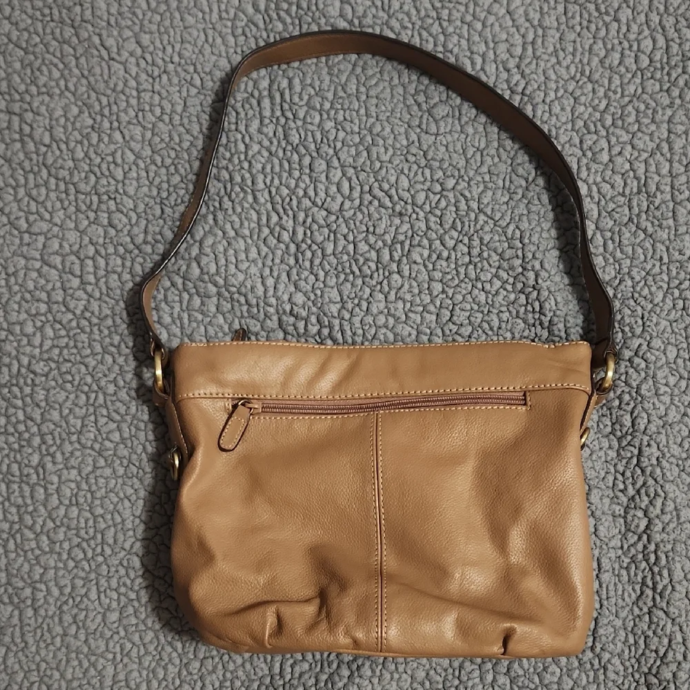 Croft And Barrow Early 2000s Leather Shoulder Bag Camel Colored